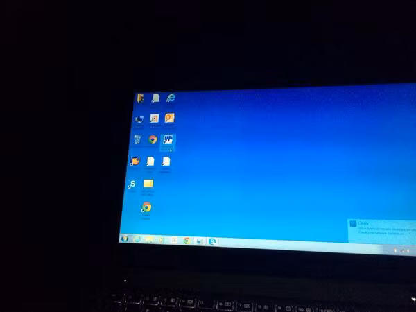 "Đầu tiên là mất nước, còn giờ điện cũng mất theo", Joy Malbon ngán ngẩm viết trên trang cá nhân.