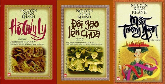 Năm 2000, nhà văn Nguyễn Xuân Khánh xuất hiện trở lại trong đời sống văn học bằng tiểu thuyết lịch sử Hồ Quý Ly. Tác phẩm này được “thai nghén” trong suốt gần ba thập kỷ. Nó được viết vào những năm 60 và tiếp tục viết lại trong thập niên 90. Hồ Quý Ly lấy bối cảnh đầy biến động thời cuối Trần sang Hồ với những nhân vật lịch sử và tâm sự của họ đã trở thành vấn đề tranh cãi chưa hẳn đã đồng nhất từ trước đến nay. Ngay sau đó, tác phẩm đã được hội đồng chung khảo cuộc thi tiểu thuyết 2000-2004 đánh giá cao và giành Giải thưởng của Hội Nhà văn Việt Nam.