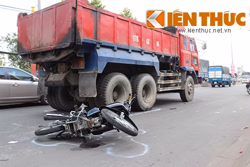 Hiện trường vụ TNGT khiến thai nhi không cứu được và người mẹ cũng đang điều trị tại BVND Gia Định.