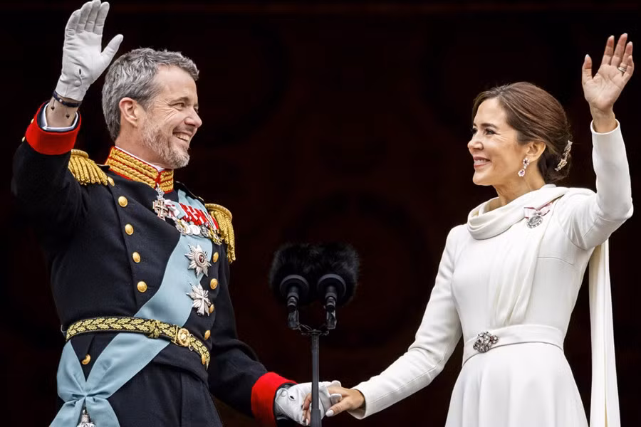 Ngày 14/1/2024, Nữ hoàng Đan Mạch Margarethe thoái vị. Nhà vua Frederik chính thức đăng quang. Bà Mary đi vào lịch sử là Hoàng hậu người gốc nước ngoài đầu tiên ở Đan Mạch.