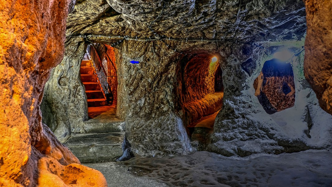 Thành phố cổ này giúp cư dân tránh được thời tiết quá nóng vào mùa hè và quá lạnh, tuyết rơi vào mùa đông