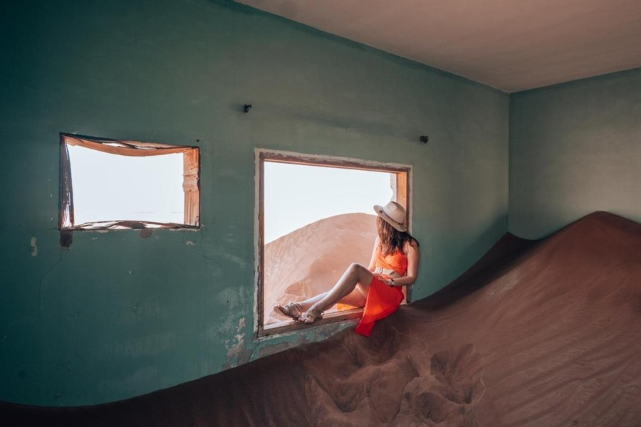 Vì vậy ngôi làng đã dần trở thành một điểm du lịch thu hút được rất nhiều người muốn tới khám phá. Nhưng các nhà khoa học khuyến cáo, du khách nên đến thăm ngôi làng vào ban ngày, tránh đi vào ban đêm và một mình.