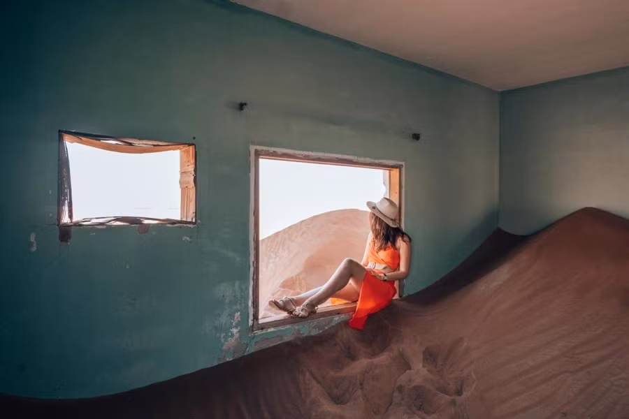 Vì vậy ngôi làng đã dần trở thành một điểm du lịch thu hút được rất nhiều người muốn tới khám phá. Nhưng các nhà khoa học khuyến cáo, du khách nên đến thăm ngôi làng vào ban ngày, tránh đi vào ban đêm và một mình.