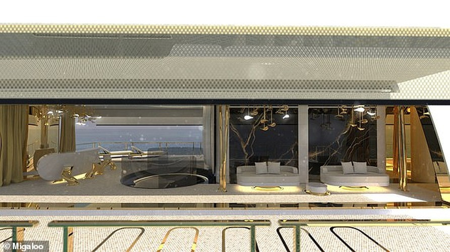 Nội thất sang trọng chủ yếu được bọc da màu vàng và trắng. Tất cả được đặt ngoài trời cho đến khi nó được bịt kín và điều áp trước khi tàu ngầm đi xuống.