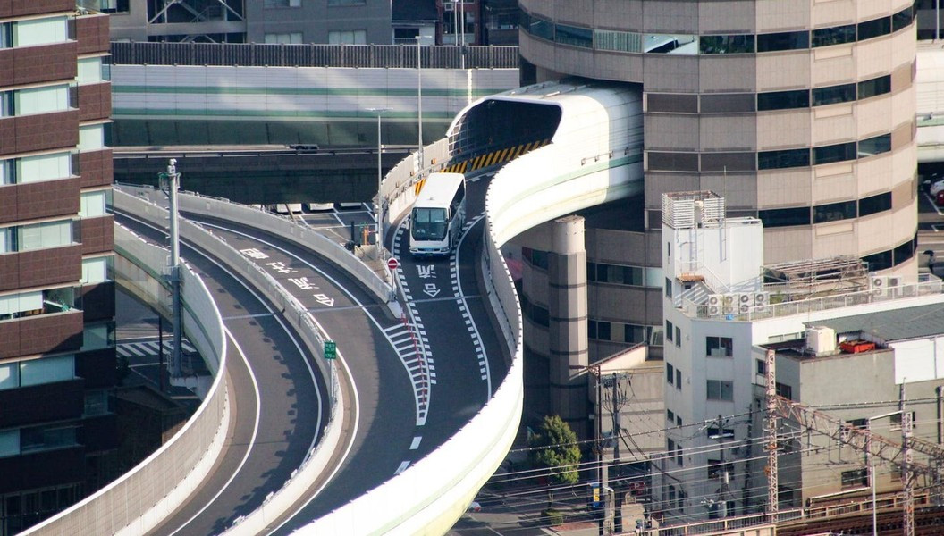 Quyết định xây dựng đường được xem là lựa chọn hợp lý để hạn chế việc giải phóng mặt bằng làm đường bộ