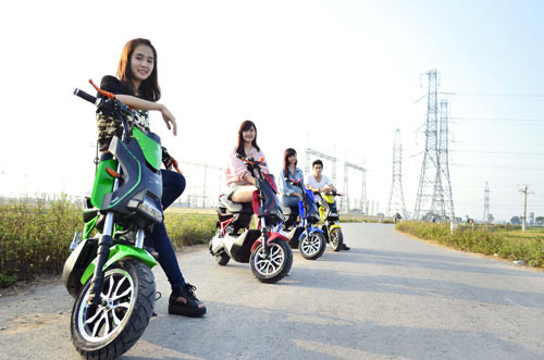 iMove được tiết lộ có nhiều màu sắc rất đẹp và độc đáo, sẽ tạo "cơn sốt" trong giới trẻ.