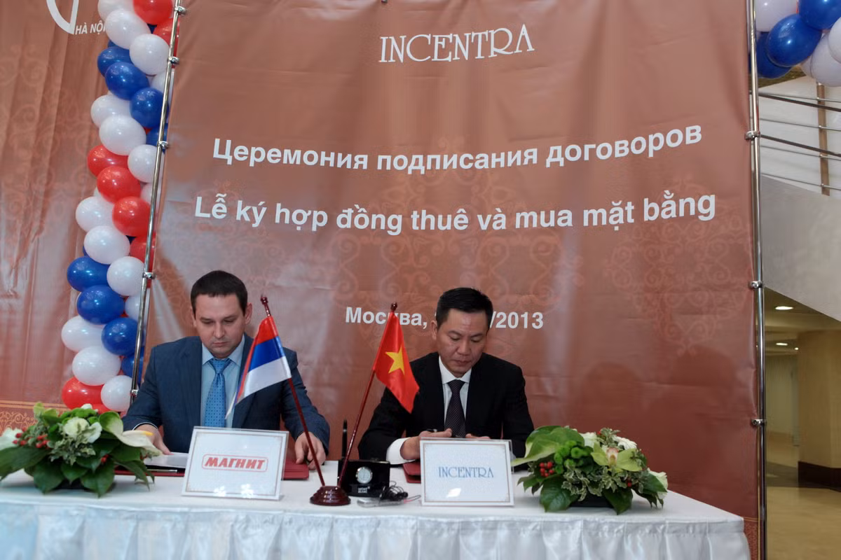 Ngay sau lễ khánh thành, Trung tâm Văn hóa, Thương mại và Khách sạn Hà Nội - Moscow cũng đạt được thỏa thuận ký kết cho thuê mặt bằng làm Đại siêu thị với tập đoàn Magnhit - một trong những tập đoàn bán lẻ lớn nhất Liên bang Nga.