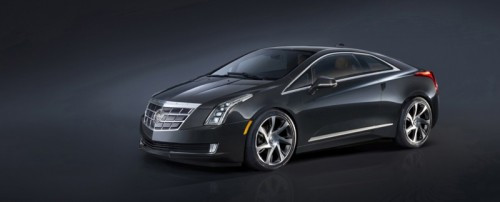 Cadillac ELR 2014 thừa hưởng gần như trọn vẹn thiết kế ngoại hình bắt mắt của chiếc concept Converj. Cadillac ELR 2014 có dáng thấp và rộng gần giống chiếc coupe thể thao Lamborghini Gallardo.