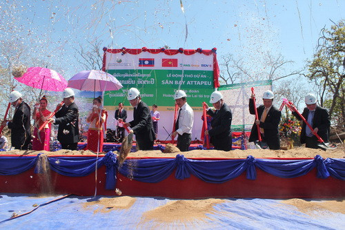 Ngoài ra, dự án 2 sân bay tại tỉnh Attapeu và tỉnh Hủa Phăn cũng có giá trị khoảng 60 triệu USD.