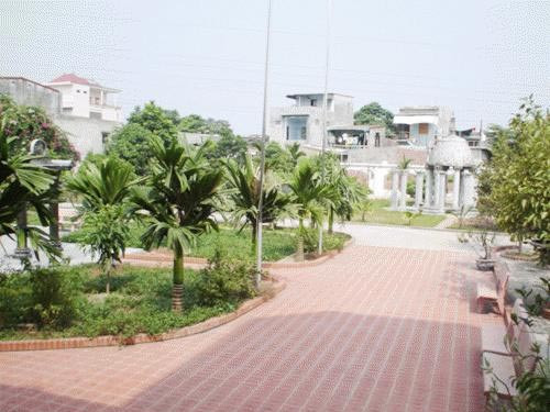 Khu lăng mộ của ông Vũ Hồng Khánh bị xiết nợ. Ảnh: Internet.