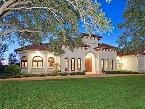 Ngôi nhà là món quà mà Bill Gates dành tăng cho cô con gái cưng đang nỗ lực trở thành một vận động viên cưỡi ngựa đẳng cấp.