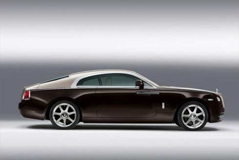 Mẫu xe trên có chiều dài là 5.269 mm, rộng 1.947 mm và cao 1.507 mm. Tuy nhiên, mẫu xe này lại ngắn hơn mẫu Ghost 130 mm.