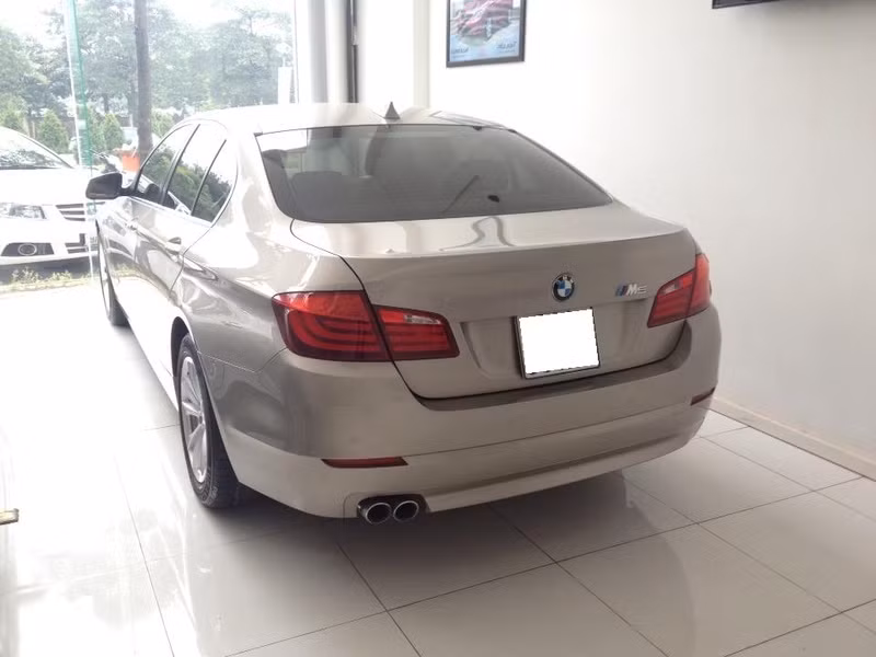 Chiếc xe được coi là một cuộc cách mạng mới, có thể chiều lòng cả những khách hàng khó tính nhất. Tại Việt Nam, xe được bán với giá hơn 2 tỷ đồng.