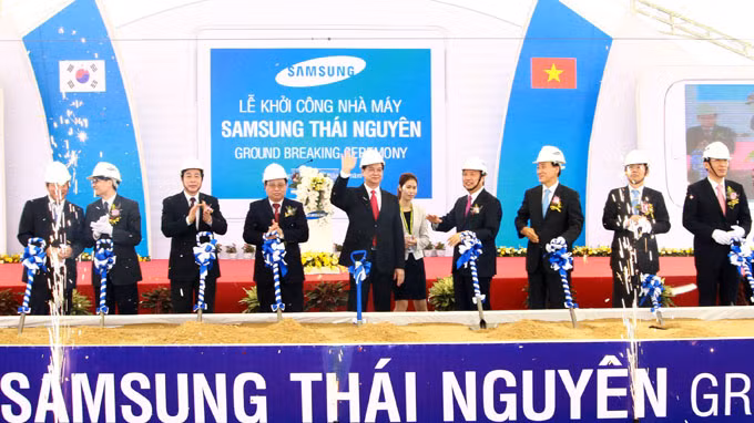 Lễ khởi công nhà máy đầu tiên của Samsung tại Thái Nguyên. Ảnh: Tuổi trẻ.
