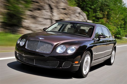 Xe sang Bentley Continental Flying Spur đắt tiền, có giá bán khoảng 300.000 USD.