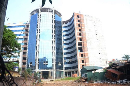 Bộ Xây dựng cấp phép toà nhà chỉ có 9 tầng nổi… và thực tế hiện nay là 13 tầng nhưng chưa bị xử lý.