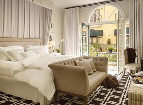 Khu căn hộ được thiết kế sang trọng và hiện đại với 3 loại: căn hộ 1 phòng ngủ (diện tích từ 49 đến 55 m2), căn hộ 2 phòng ngủ (từ 81 đến 110 m2) và căn hộ 3 phòng ngủ (từ 119 đến 167 m2).