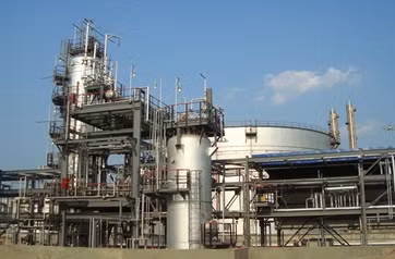 Sau khi hoàn thành đi vào khai thác, nhà máy có doanh thu hàng năm khoảng 2,23 tỷ USD, mỗi năm đóng góp khoảng 110 triệu USD vào Ngân sách Nhà nước, tạo việc làm cho 1.300 lao động địa phương. Ảnh minh họa: Linde.