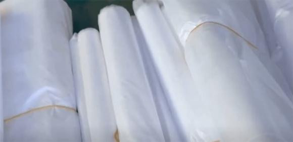 Cho tui nilon dung rau cu vao tu lanh tuong duong voi tu tu va ung thu?-Hinh-5