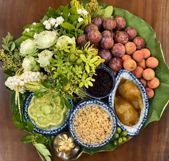 Văn khấn Tết Đoan Ngọ 2023 (5/5 âm lịch) giúp gia chủ một năm may mắn - Hình 4 Van khan Tet Doan Ngo 2023 (5/5 am lich) giup gia chu mot nam may man-Hinh-4