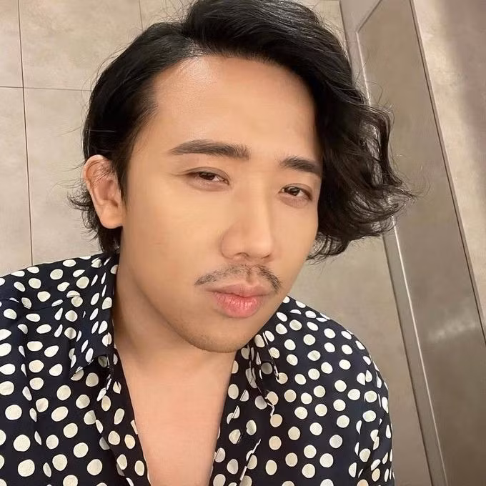 Nhung lan Tran Thanh 'nuoi toc, de rau', thay doi dien mao-Hinh-7