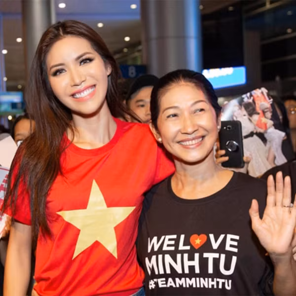 Me sieu mau Minh Tu tung dung don roi day tinh cung dau