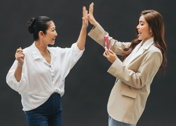 Me sieu mau Minh Tu tung dung don roi day tinh cung dau-Hinh-3