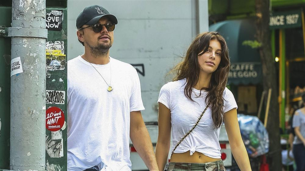 Tài tử 'Titanic' Leonardo DiCaprio lộ thân hình béo ú, xập xệ ở tuổi 46 - Hình 3 Tai tu 'Titanic' Leonardo DiCaprio lo than hinh beo u, xap xe o tuoi 46-Hinh-3