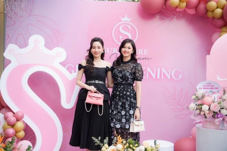 Cap chi em A hau Viet Nam lam dau hao mon-Hinh-11