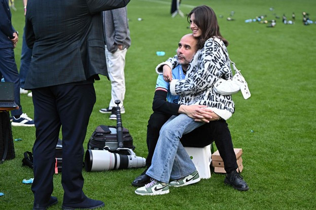 Hai “gai ruou” cua thuyen truong doi an ba Man City-Hinh-6