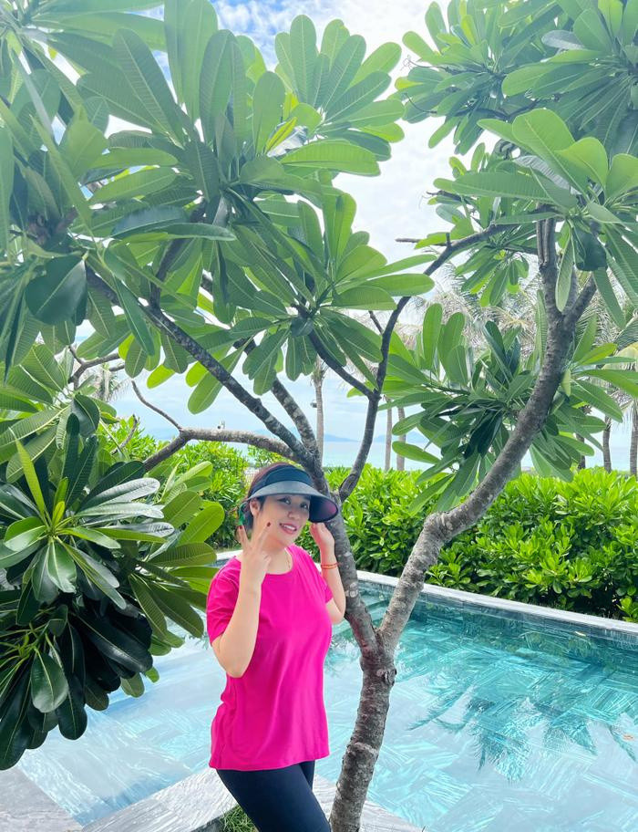 Bi noi song gia tao, ba xa nghe si Tu Long co phan ung ra sao?