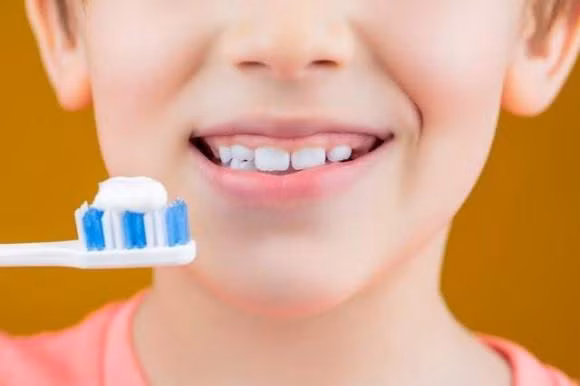 Boi kem danh rang vao long ban chan, cong dung khong ngo-Hinh-4