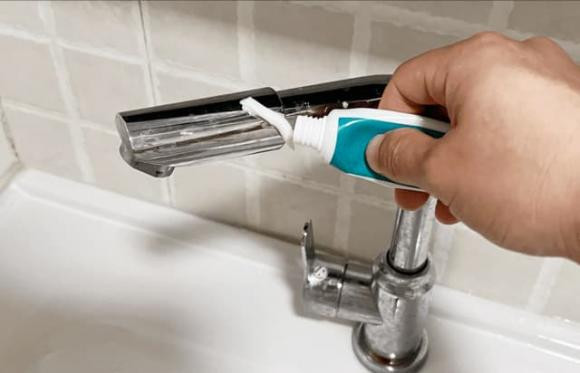 Boi kem danh rang vao long ban chan, cong dung khong ngo-Hinh-5