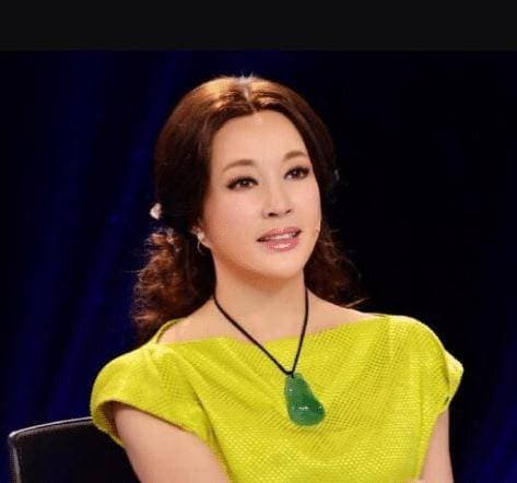 Duong Mich gia hon 10 tuoi, Pham Bang Bang phat tuong-Hinh-3