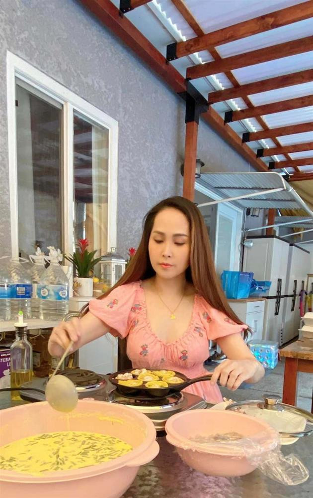 'Gai nhay' Minh Thu 'hoi xuan' voi kieu vay khong phai ai cung dam thu-Hinh-9