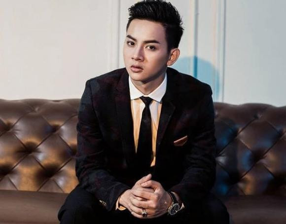 Hau tang can, Hoai Lam lai gay lo lang voi than hinh 'phat tuong'