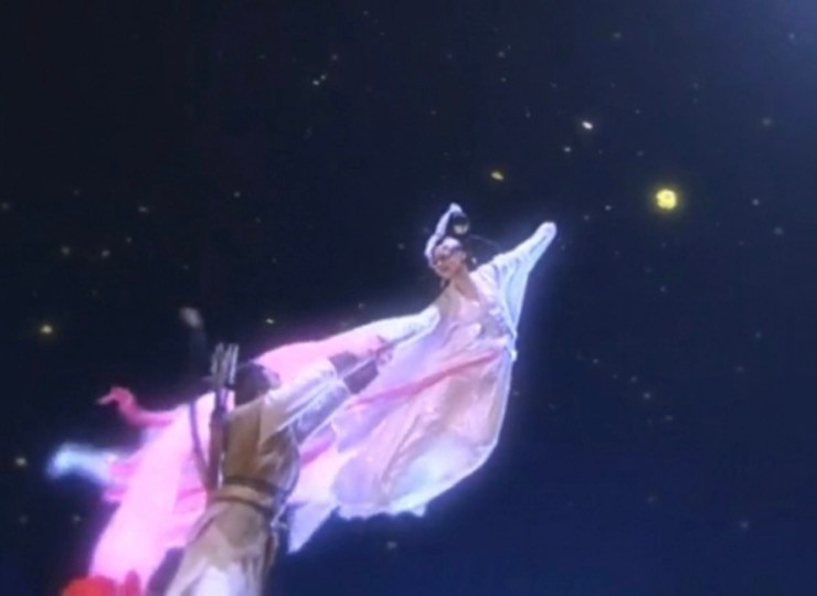 Hang Nga chua tung muon tro thanh nu than Mat Trang?-Hinh-3