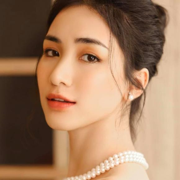 Nhung tinh huong 'kho do' khi dua mic cho fan hat cung cua sao Viet-Hinh-3