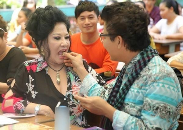 'MC số 1 Việt Nam' từng có ý định tự tử vì trầm cảm - Hình 7 'MC so 1 Viet Nam' tung co y dinh tu tu vi tram cam-Hinh-7