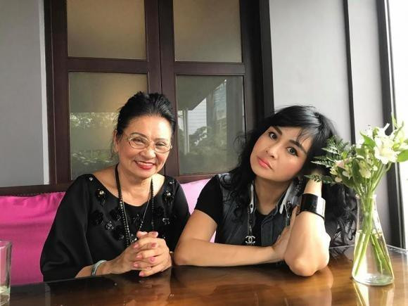 Nu ca si Viet Nam tung bi nguoi la trao doi luc moi chao doi-Hinh-2