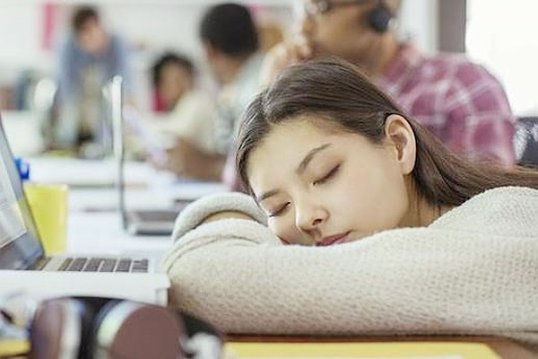 Thói quen xấu khi ngủ trưa rút ngắn tuổi thọ Thoi quen xau khi ngu trua rut ngan tuoi tho