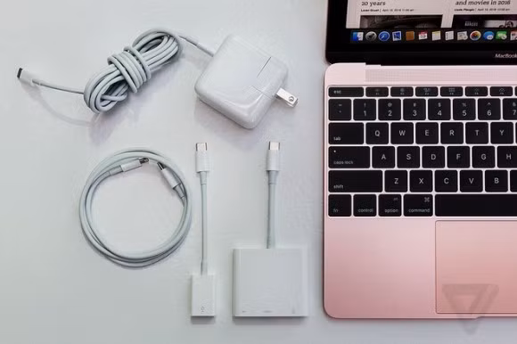 Sau Macbook vàng hồng vừa mới mắt, đến tháng 9 năm nay, Apple nhiều khả năng sẽ cho ra mắt thế hệ iPhone tiếp theo là iPhone 7.
