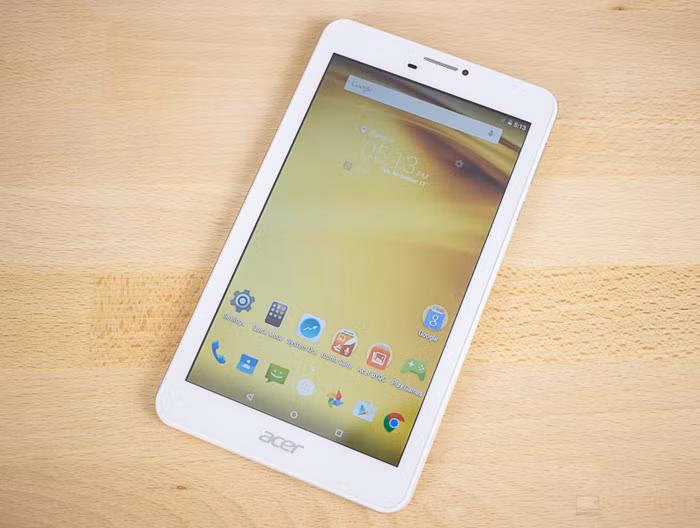 AcerB1 -723. Acer B1 - 723 (giá 2,2 triệu đồng) Máy sở hữu màn hình kích thước 7 inch độ phân giải 1024 x 600 pixels, chạy hệ điều hành Android 5.1 Lollipop, vi xử lý lõi tứ xung nhịp 1.3GHz MediaTek, RAM 1GB. Acer B1 sử dụng bộ nhớ trong 16GB, hỗ trợ mở rộng với khe cắm thẻ nhớ ngoài. Máy được trang bị đầy đủ hai camera trước và sau với độ phân giải lần lượt là 2MP và 5MP. Trọng lượng 280gram, sử dụng pin dung lượng 3380mAh. Dòng tablet này trang bị 2 khe cắm SIM hỗ trợ người dùng đàm thoại, kết nối 3G để truy cập Internet di động mọi lúc mọi nơi khi không có Wi-Fi.