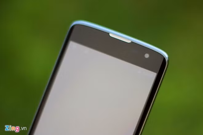 Máy ảnh trước 5 MP.