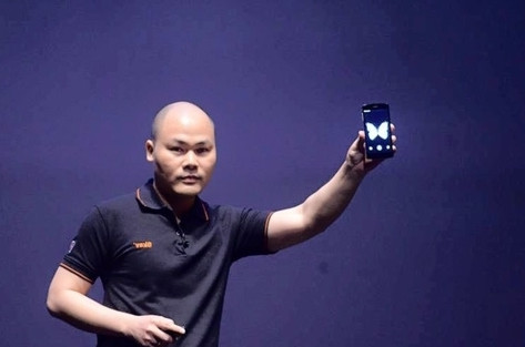 Dien thoai Bphone sau gan 1 nam ra mat: Bom xit-Hinh-2