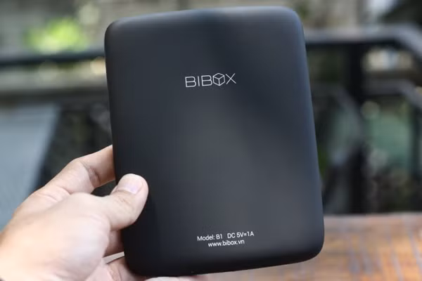 Mặt sau của Bibox B1.