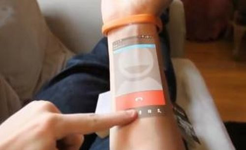 Vòng tay thời trang kiêm smartphone