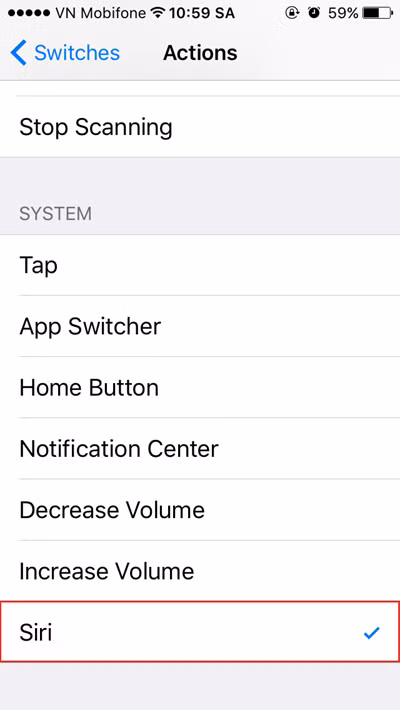  Điều khiển iPhone bằng cách lắc đầu Tính năng lý thú này nằm trong phần Accessibility ít ai để ý. Để thiết lập, bạn hãy vào Settings > General > Accessibility và cuộn xuống dưới tới phần Interaction, nhấn Switch Control, rồi vào Switches > Add New Switch > Camera. Tại đây, chọn Left Head Movement hoặc Right Head Movement. Tiếp đến, bạn xuống phần System và chọn một tác vụ tương ứng động tác lắc đầu sang trái hay phải. Nếu chọn Siri chẳng hạn, với Switch Control đã được bật, mỗi khi bạn lắc đầu như đã chọn Siri sẽ tự động kích hoạt.