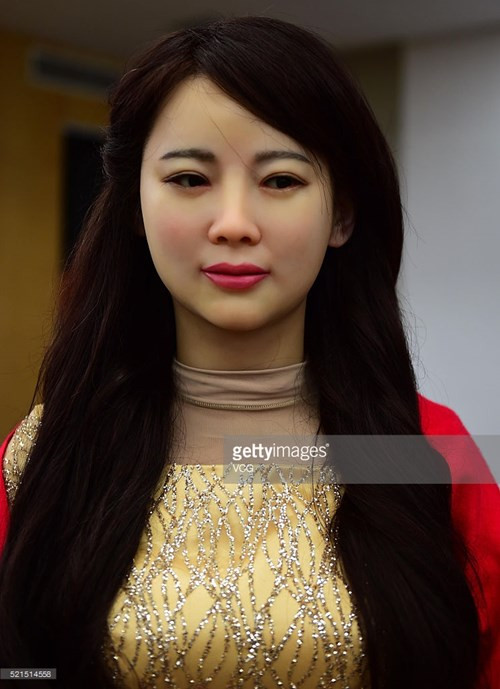 Nhóm nghiên cứu của Chen cũng từng đoạt giải nhất tại RoboCup 2014 với sản phẩm robot phục vụ Keija.