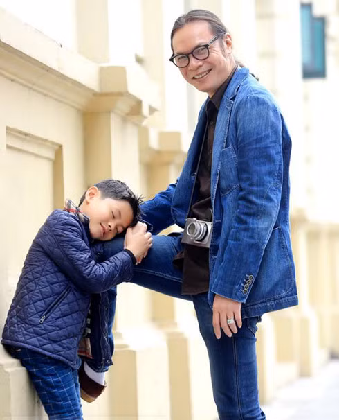 Trải qua hai cuộc hôn nhân tan vỡ, Trần Lập tái hôn lần ba với giám đốc một công ty sản xuất phim truyền hình. Năm 2015, anh và con trai út - cậu bé "Bờm" xuất hiện trong chương trình "Bố ơi, mình đi đâu thế" và nhận được nhiều sự quan tâm, yêu mến của khán giả cả nước.